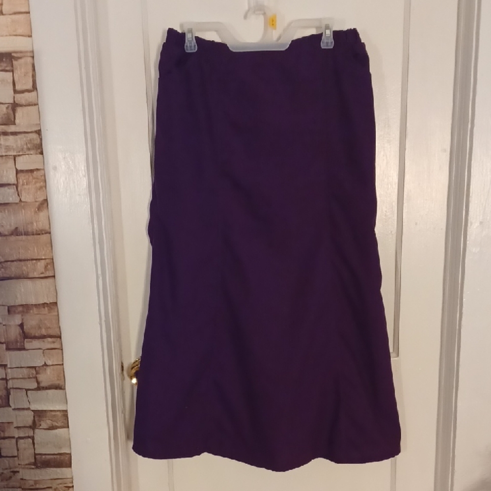 Butter-Soft Scrub  Maxi Skirt in Deep Purple Large